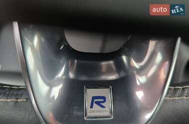Позашляховик / Кросовер Volvo XC40 2018 в 