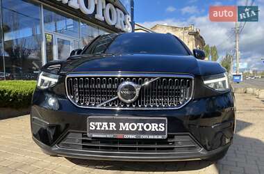 Внедорожник / Кроссовер Volvo XC40 2022 в 