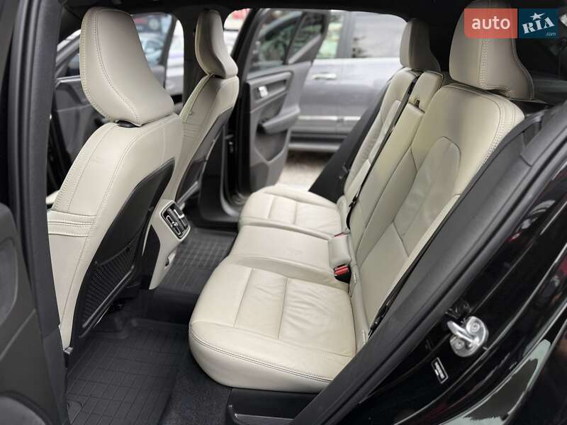 Внедорожник / Кроссовер Volvo XC40 2022 в Днепре фото 21 Внедорожник / Кроссовер Volvo XC40 2022 в Днепре