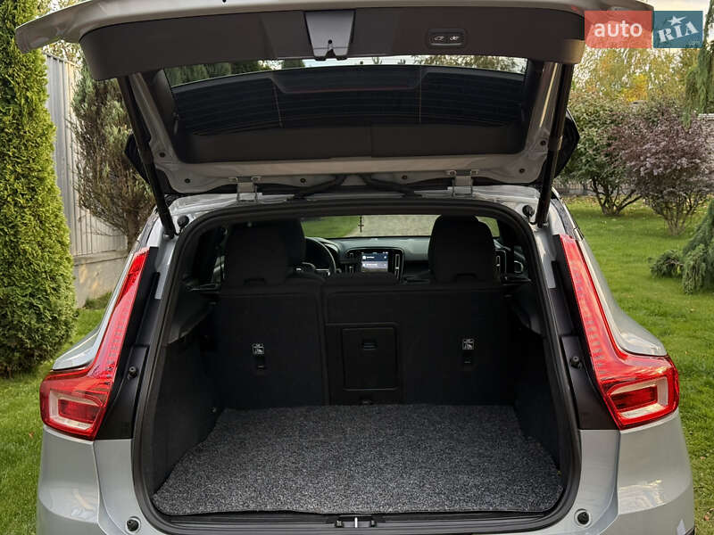 Внедорожник / Кроссовер Volvo XC40 2023 в Тернополе фото 13 Внедорожник / Кроссовер Volvo XC40 2023 в Тернополе
