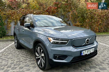 Внедорожник / Кроссовер Volvo XC40 2021 в 