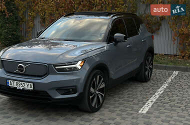 Внедорожник / Кроссовер Volvo XC40 2021 в 
