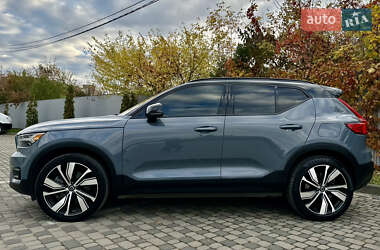 Внедорожник / Кроссовер Volvo XC40 2021 в 