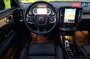 Позашляховик / Кросовер Volvo XC40 2024 в  фото 6 Позашляховик / Кросовер Volvo XC40 2024 в