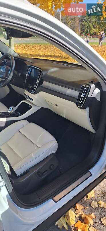 Позашляховик / Кросовер Volvo XC40 2018 в Рівному