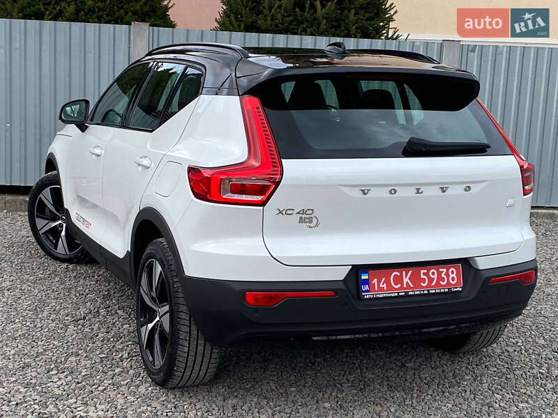 Внедорожник / Кроссовер Volvo XC40 2021 в Самборе