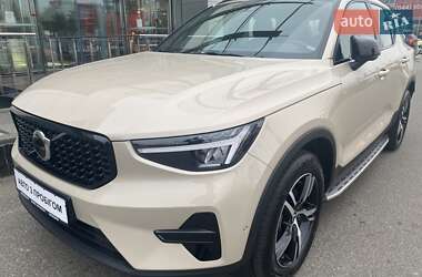 Внедорожник / Кроссовер Volvo XC40 2024 в Киеве