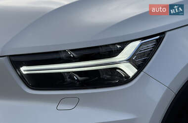 Позашляховик / Кросовер Volvo XC40 2018 в  фото 23 Позашляховик / Кросовер Volvo XC40 2018 в