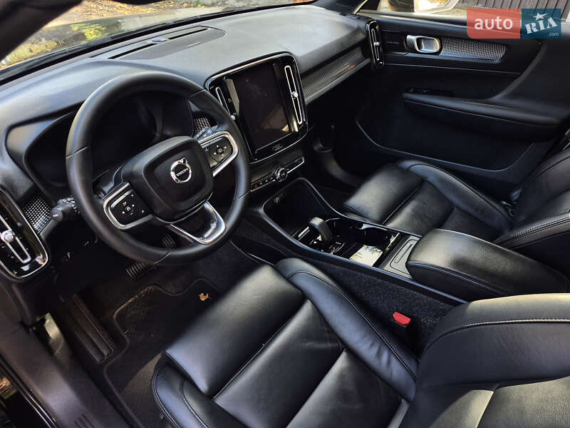 Позашляховик / Кросовер Volvo XC40 2021 в Львові