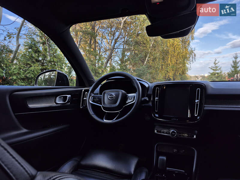 Позашляховик / Кросовер Volvo XC40 2021 в Львові