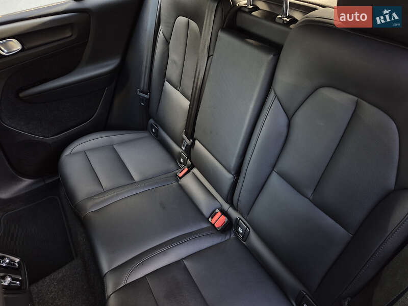 Позашляховик / Кросовер Volvo XC40 2021 в Львові