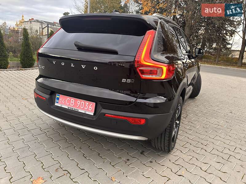 Внедорожник / Кроссовер Volvo XC40 2023 в Самборе