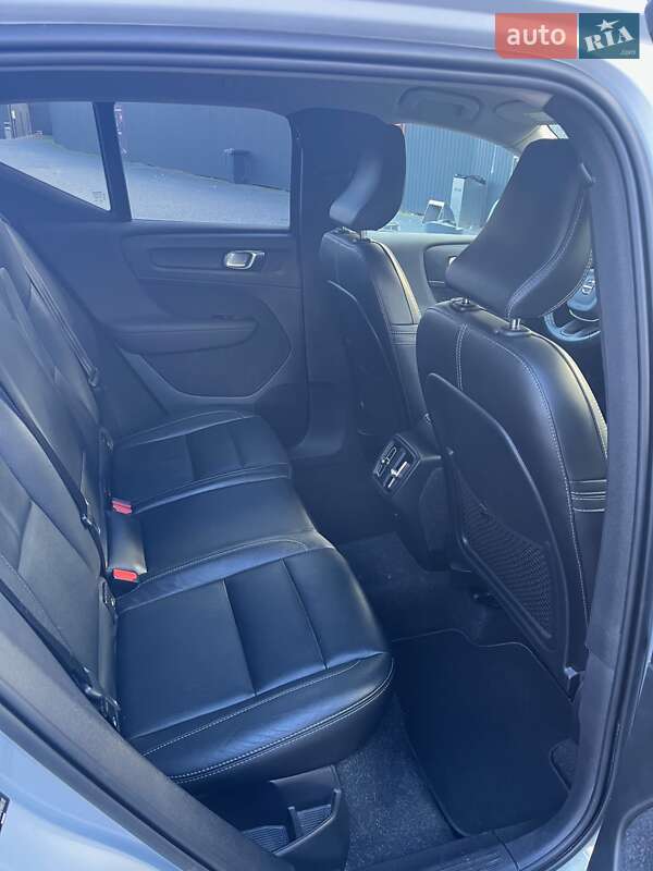 Внедорожник / Кроссовер Volvo XC40 2020 в Ивано-Франковске