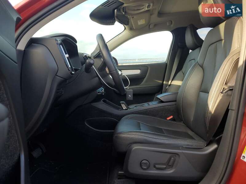 Внедорожник / Кроссовер Volvo XC40 2018 в Львове фото 7 Внедорожник / Кроссовер Volvo XC40 2018 в Львове