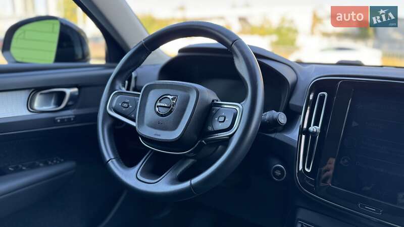 Позашляховик / Кросовер Volvo XC40 2019 в Києві
