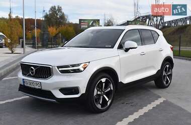 Внедорожник / Кроссовер Volvo XC40 2018 в Киеве