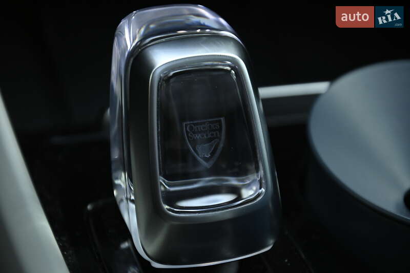 Позашляховик / Кросовер Volvo XC40 2024 в Бердичеві