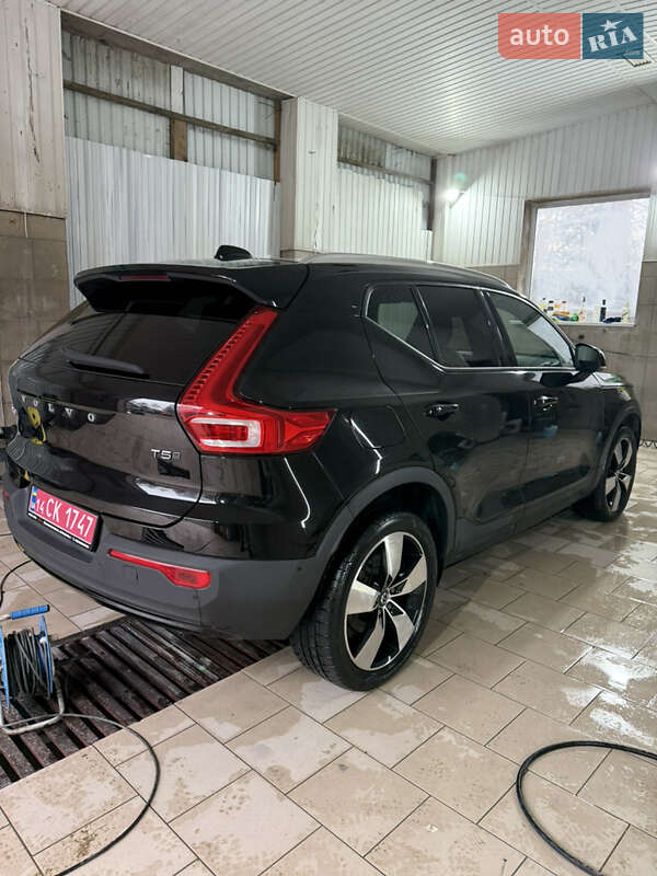 Внедорожник / Кроссовер Volvo XC40 2018 в Львове