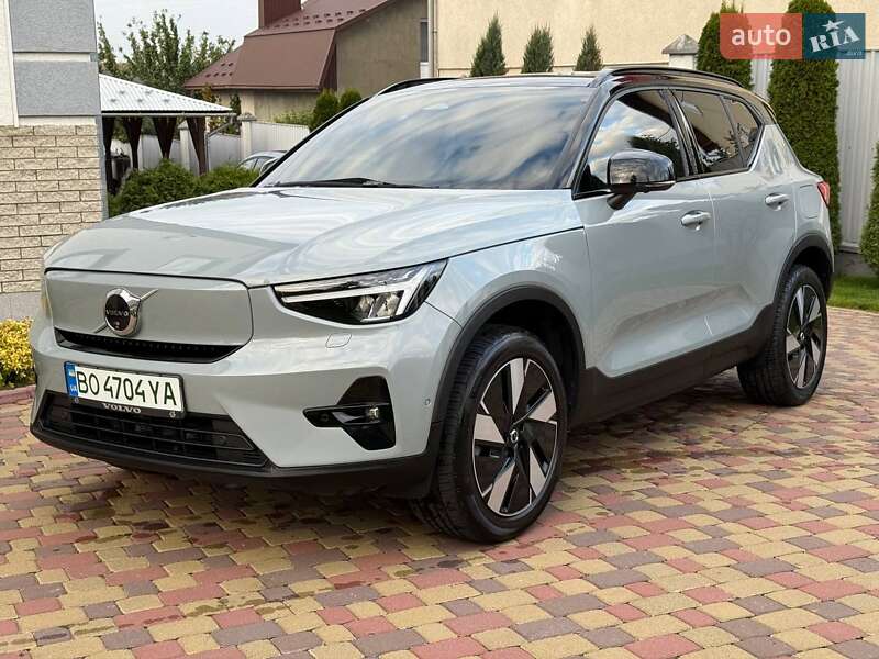 Volvo XC40 2023