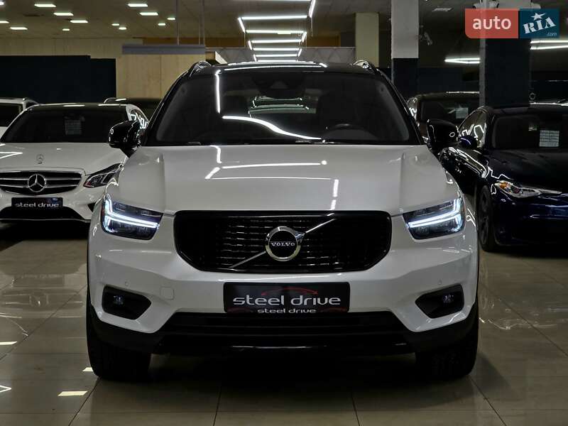 Позашляховик / Кросовер Volvo XC40 2019 в Миколаєві