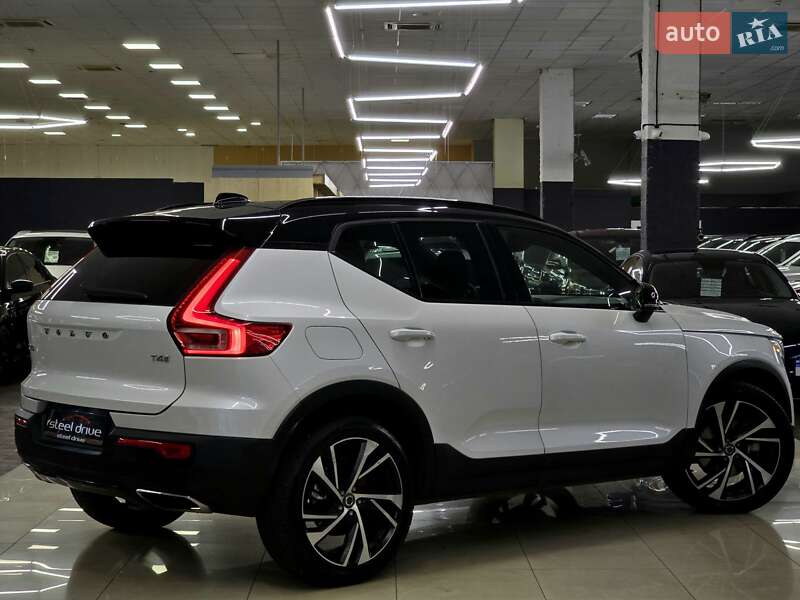 Позашляховик / Кросовер Volvo XC40 2019 в Миколаєві