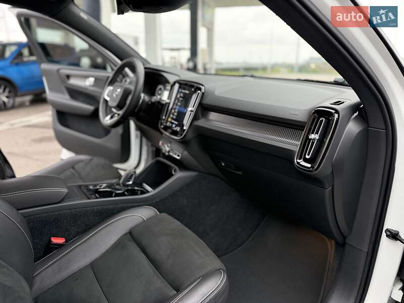 Внедорожник / Кроссовер Volvo XC40 2019 в Днепре фото 32 Внедорожник / Кроссовер Volvo XC40 2019 в Днепре