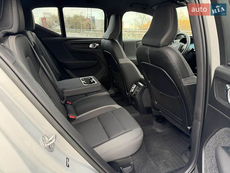 Внедорожник / Кроссовер Volvo XC40 2022 в Киеве фото 13 Внедорожник / Кроссовер Volvo XC40 2022 в Киеве