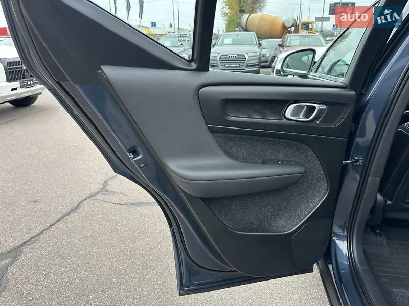 Внедорожник / Кроссовер Volvo XC40 2019 в Киеве фото 37 Внедорожник / Кроссовер Volvo XC40 2019 в Киеве