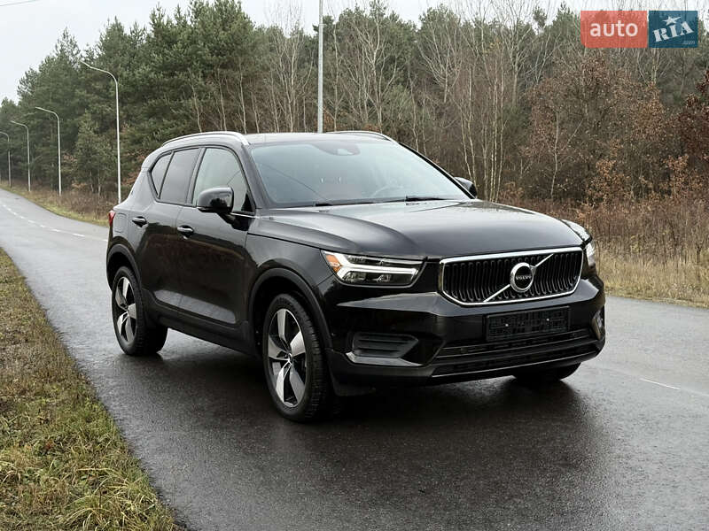 Внедорожник / Кроссовер Volvo XC40 2018 в Новояворовске