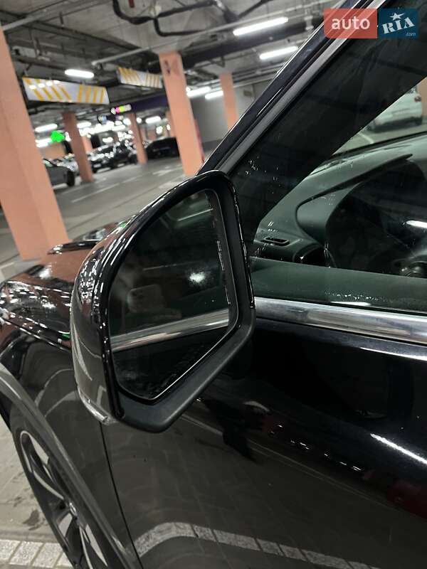 Внедорожник / Кроссовер Volvo XC40 2018 в Киеве