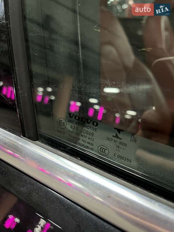 Внедорожник / Кроссовер Volvo XC40 2018 в Киеве