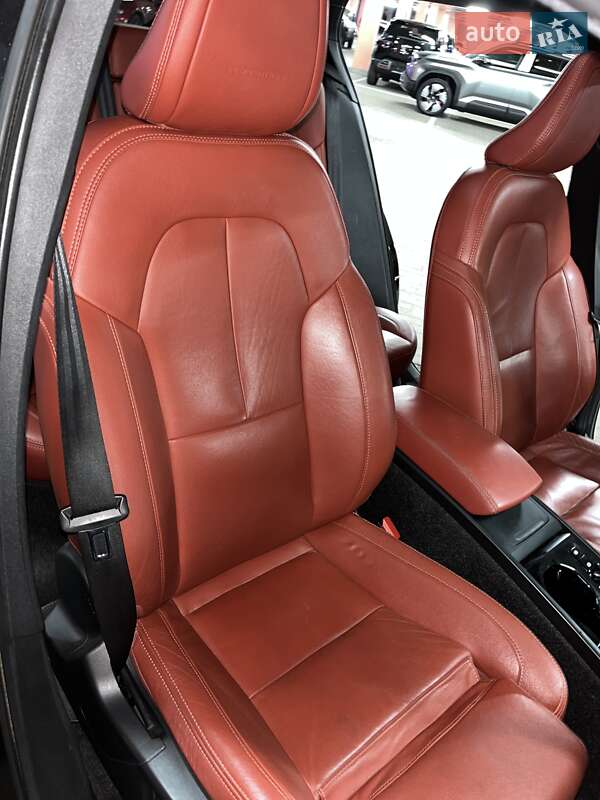 Внедорожник / Кроссовер Volvo XC40 2018 в Киеве