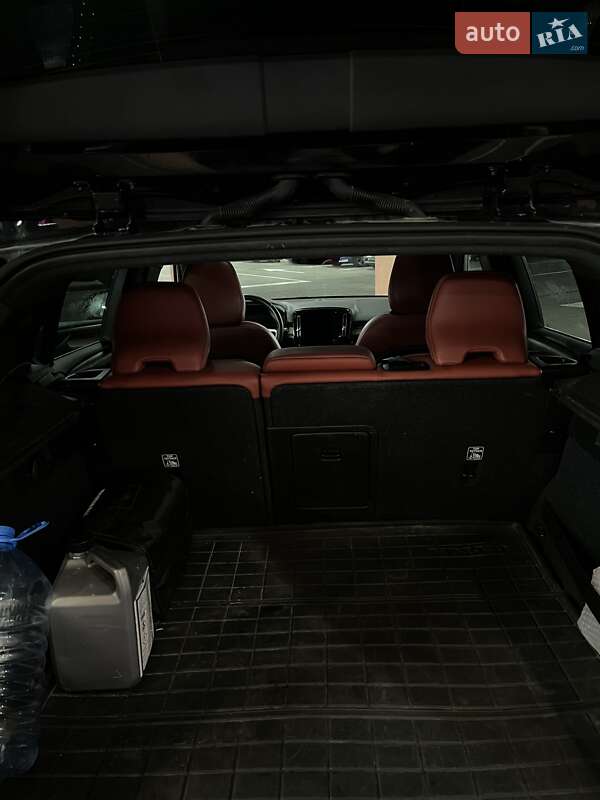 Внедорожник / Кроссовер Volvo XC40 2018 в Киеве