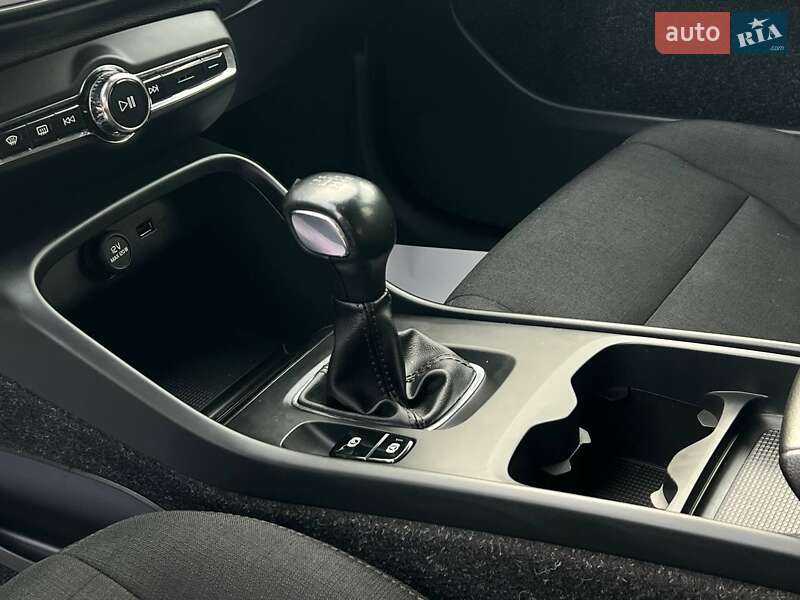 Позашляховик / Кросовер Volvo XC40 2018 в Одесі фото 17 Позашляховик / Кросовер Volvo XC40 2018 в Одесі