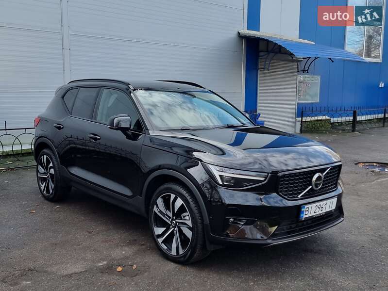 Позашляховик / Кросовер Volvo XC40 2024 в Полтаві