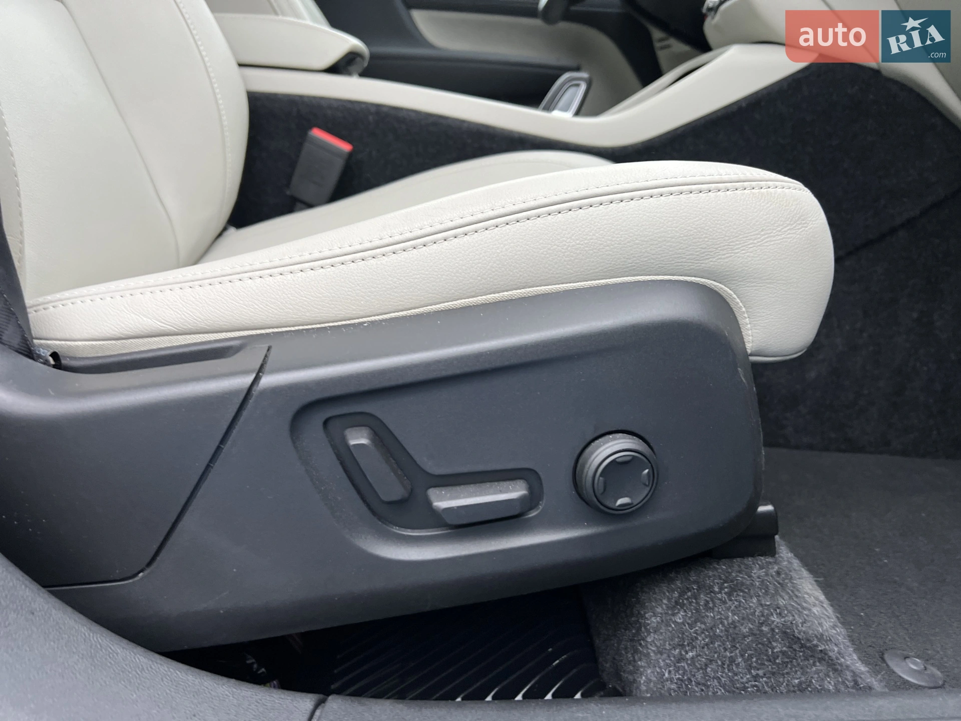 2018 Volvo XC40 - мініатюра 43