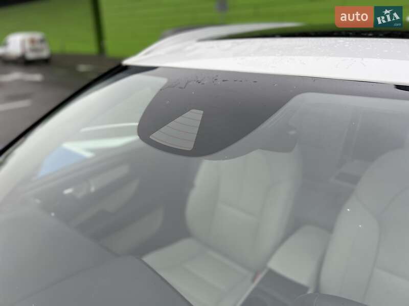 Внедорожник / Кроссовер Volvo XC40 2018 в Киеве