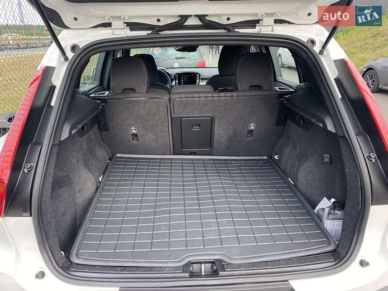 Внедорожник / Кроссовер Volvo XC40 2020 в Киеве фото 13 Внедорожник / Кроссовер Volvo XC40 2020 в Киеве