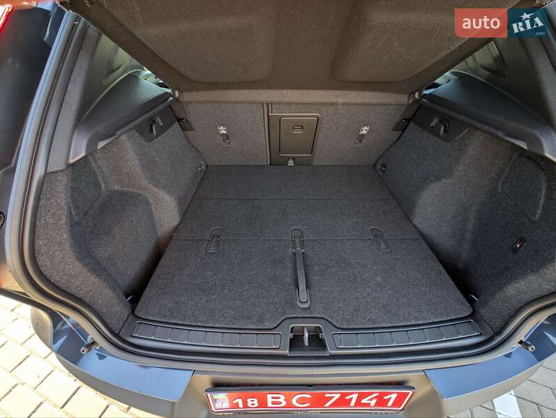 Внедорожник / Кроссовер Volvo XC40 2021 в Ровно