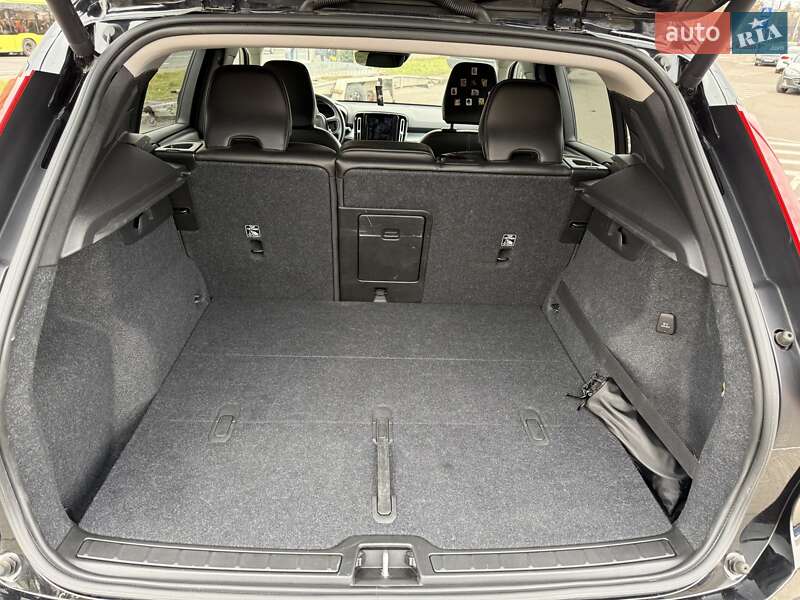 Внедорожник / Кроссовер Volvo XC40 2019 в Львове фото 23 Внедорожник / Кроссовер Volvo XC40 2019 в Львове