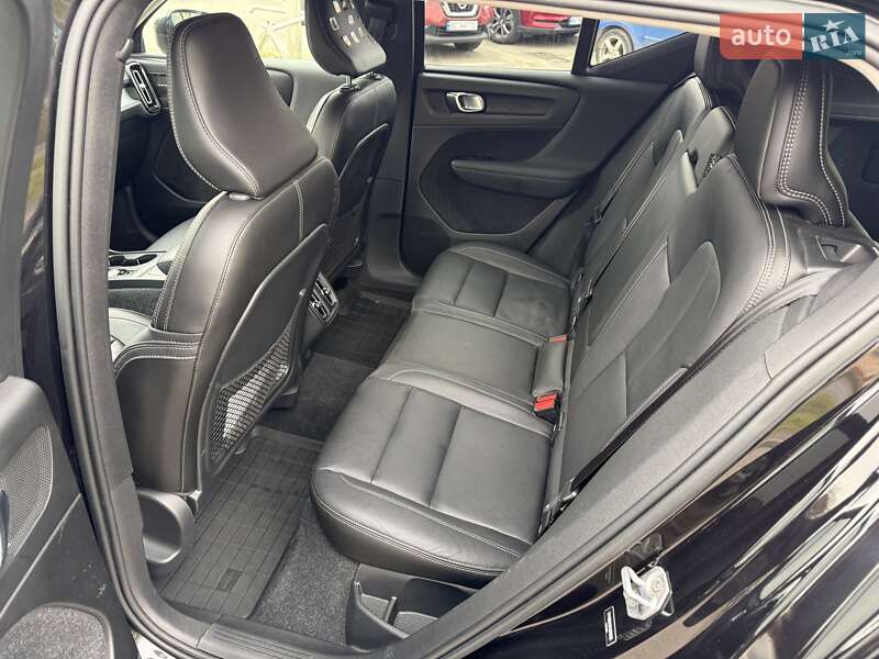 Внедорожник / Кроссовер Volvo XC40 2019 в Львове фото 16 Внедорожник / Кроссовер Volvo XC40 2019 в Львове