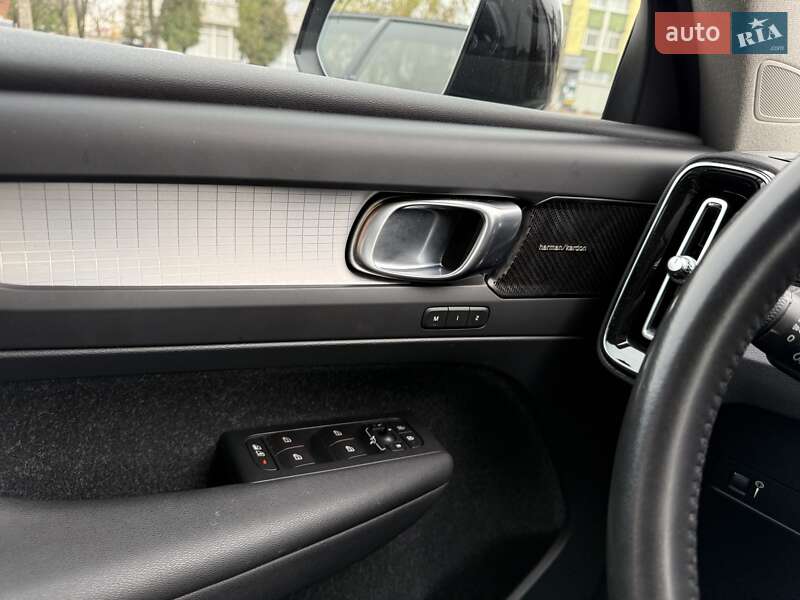 Внедорожник / Кроссовер Volvo XC40 2019 в Львове фото 18 Внедорожник / Кроссовер Volvo XC40 2019 в Львове