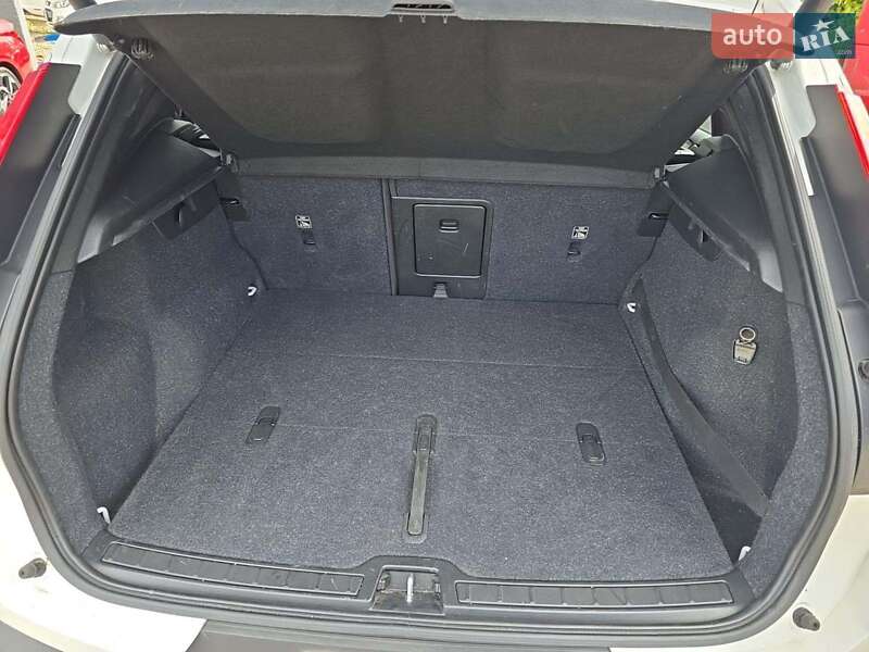 Позашляховик / Кросовер Volvo XC40 2019 в Львові