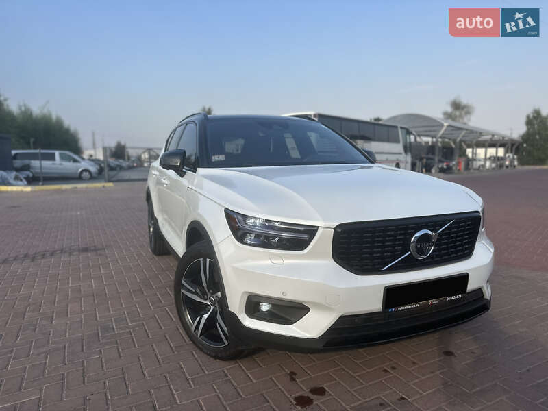 Внедорожник / Кроссовер Volvo XC40 2019 в Ровно