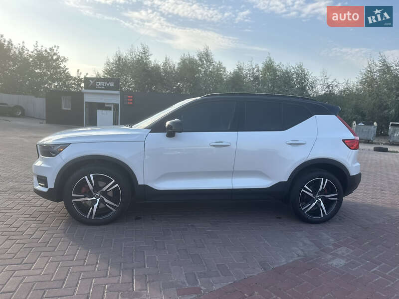 Внедорожник / Кроссовер Volvo XC40 2019 в Ровно