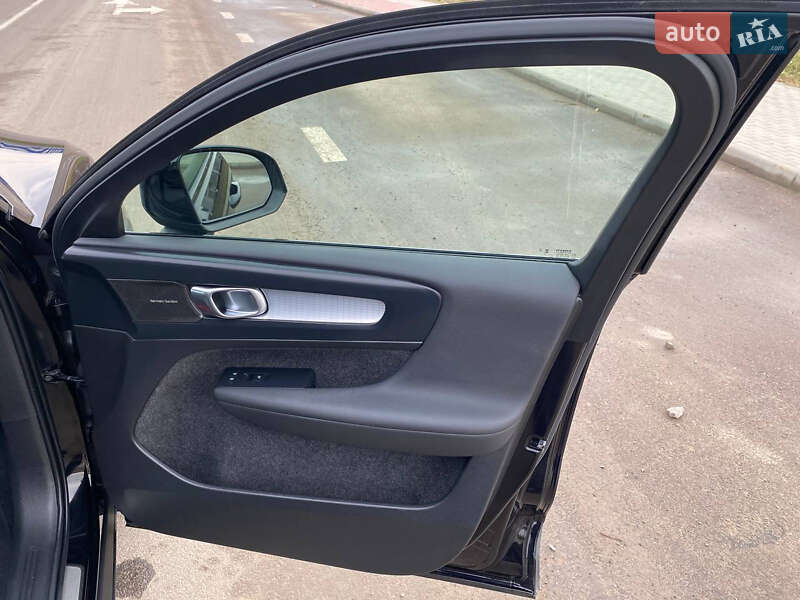 Внедорожник / Кроссовер Volvo XC40 2023 в Ровно фото 38 Внедорожник / Кроссовер Volvo XC40 2023 в Ровно