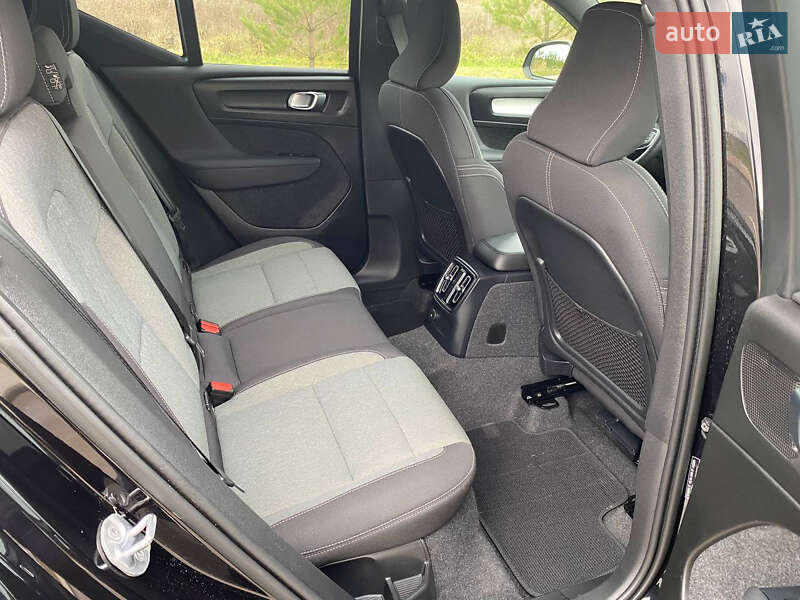 Внедорожник / Кроссовер Volvo XC40 2023 в Ровно фото 48 Внедорожник / Кроссовер Volvo XC40 2023 в Ровно