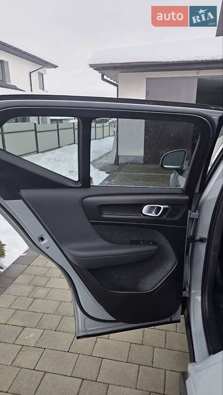 Позашляховик / Кросовер Volvo XC40 2024 в Самборі