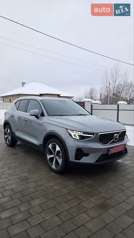 Позашляховик / Кросовер Volvo XC40 2024 в Самборі