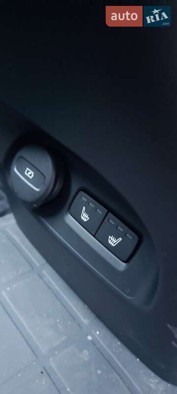 Позашляховик / Кросовер Volvo XC40 2024 в Самборі